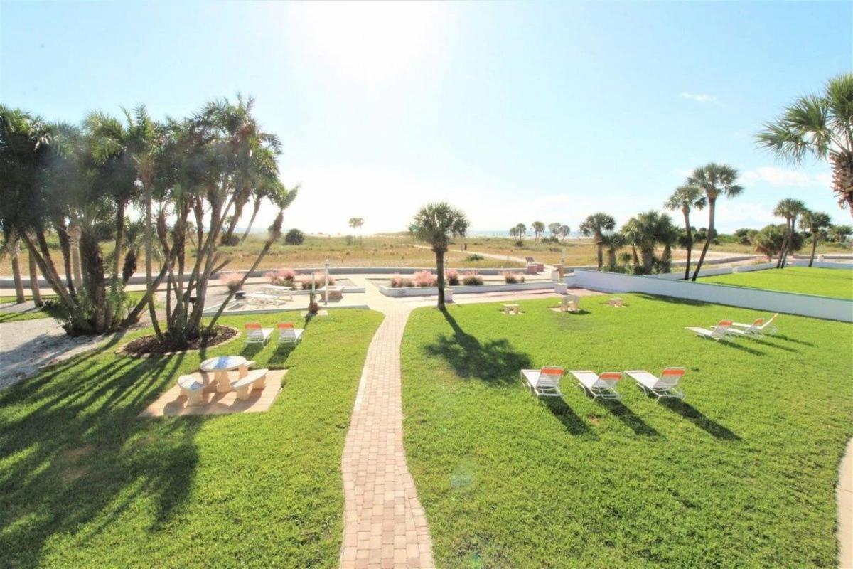 Tropic Terrace Hotel St. Pete Beach Exterior photo